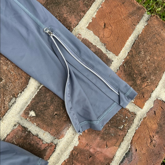 Victoria Secret Sport charcoal gray leggings size medium - Picture 4 of 6